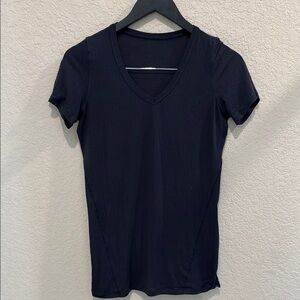 Lululemon Classic Black V-Neck Women's Top pp16